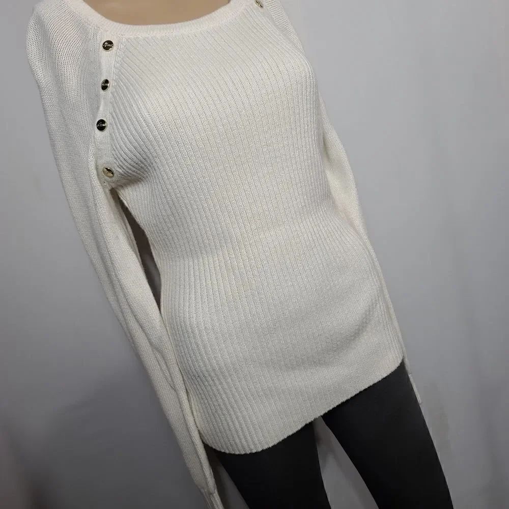 Guess White Sweater With Buttons on Sleeve - Picture 4 of 11